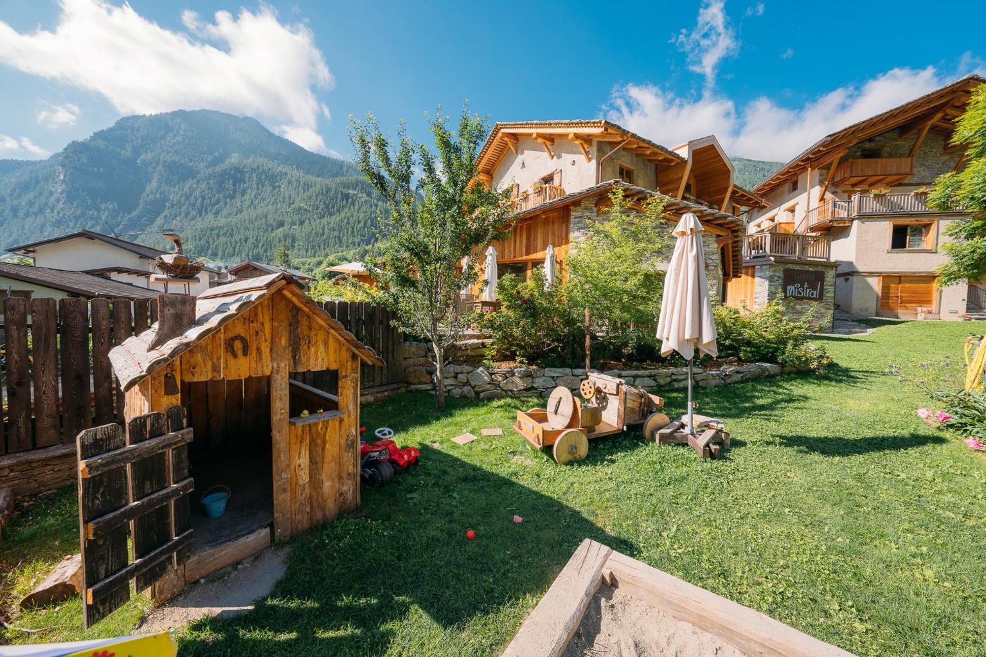 Albergo Locanda Mistral Acceglio Exterior photo