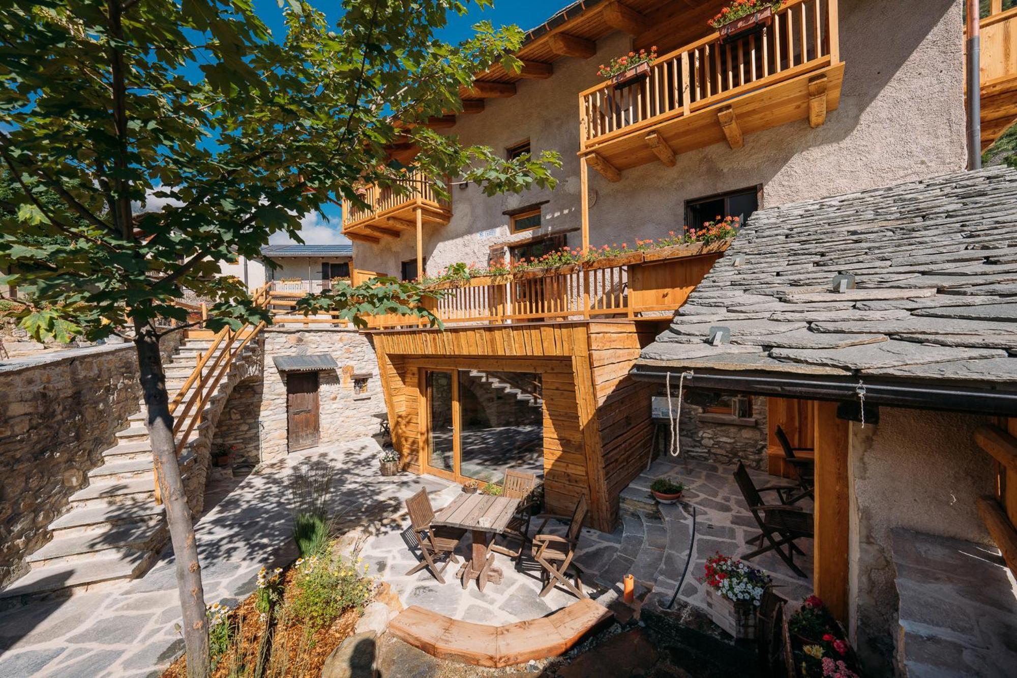 Albergo Locanda Mistral Acceglio Exterior photo
